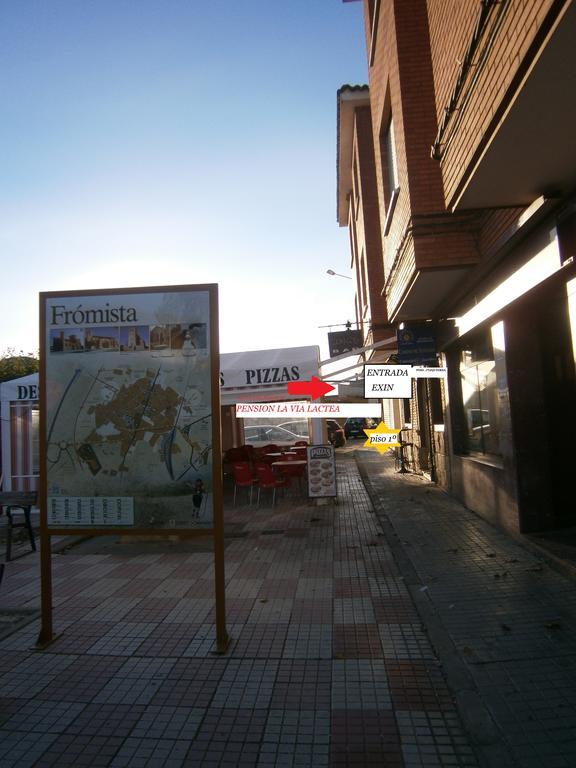 Apartamento Pension La Via Lactea Hotel Frómista Екстериор снимка